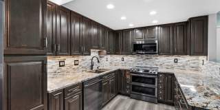 2 bed, 2 bath Available Now! Gallery 8