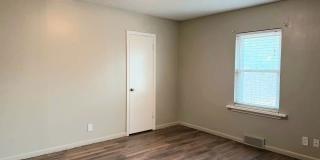Adorable, Unique, and Roomy 3/2 Close to Tech! Move in Special Half off First Month! Gallery 12