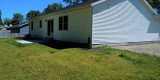 AVAILABLE NOW! 3 bed 2 bath Single Family home in Norton Shores! Gallery 3