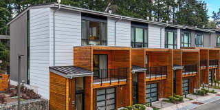 Refined Island Living Just Steps to Seattle Ferry in the Heart of Winslow Gallery 1
