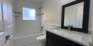 AVAILABLE: Updated 4 BR / 2 BA in Prime South Austin Location Gallery 21