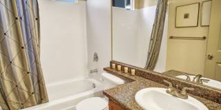 Regency Woods Apartment Homes Gallery 8