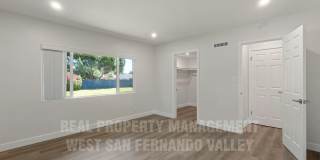 Beautifully Remodeled Single Family Home with Pool Gallery 45
