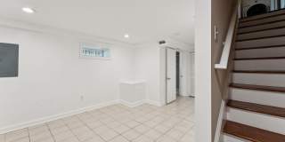 3 Level Semi-Detached Row Home in Columbia Heights Gallery 34