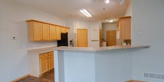 Rare 3 bedroom end unit Boulder Ridge townhome! Gallery 6