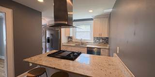 Charming 2/2 With Fenced In Backyard Move In Ready Now! Gallery 6