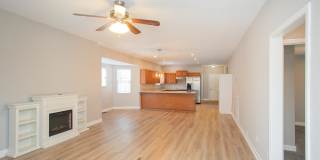 1014 Douglas Avenue Gallery 5