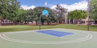 Riverwalk Luxury Apartments Gallery 20