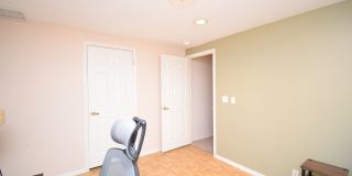 Bright Holladay 4 Bed Home – High Ceilings in Prime Location!! Gallery 21