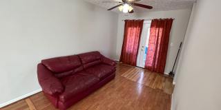 Room in 3 Bedroom Home at Beaverwood Dr Gallery 3
