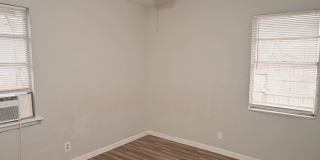 600 E 1st Street Gallery 13