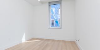 1127 Harrison Street Gallery 2
