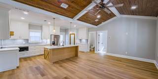 807 Cherokee Ave Unit A **Move In Special!** Gallery 8