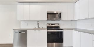 Luxurious Studios with Rooftop Deck and Secured Entry! Gallery 11