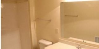 Hometown Grove Apartments Gallery 16