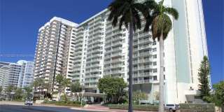 5701 Collins Ave Gallery 21