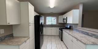 Lovely 4 Bedroom 2 Bathroom Home In NE ABQ! Gallery 6
