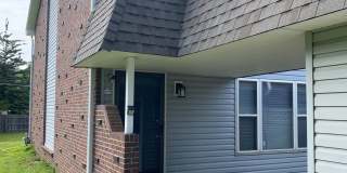 Fully Updated 3 Bedroom 3 Bath Townhouse with 2 Stall Attatched Garage Gallery 1