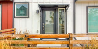 3 Bedroom townhome in Lakewood Gallery 1