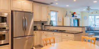 219 3rd Avenue Gallery 2