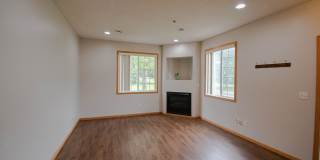 Rare 3 bedroom end unit Boulder Ridge townhome! Gallery 3