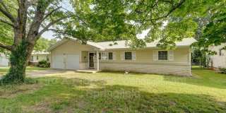 2137 E Madison Gallery 1