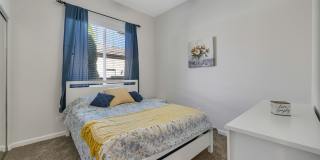 South Town Fully Furnished Home! Gallery 26