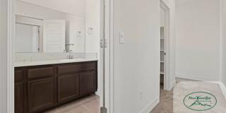 CORNER LOT - Beautiful 5-Bedroom Home for Rent in North Merced! Gallery 47