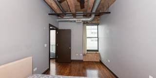 106 N Aberdeen St Gallery 7