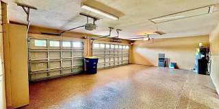 2715 MONTAGUE COURT E Gallery 37