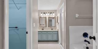 Charming 3BR House in Oakleaf Gallery 19