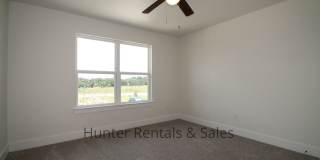 Upscale Three-bedroom Townhome! Gallery 21