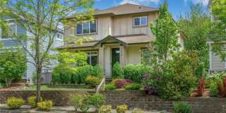 Beautiful 4-Bedroom Craftsman in Desirable Woodside Neighborhood Gallery 1