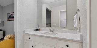 Updated 3 bedroom duplex near Greenbelt! Gallery 24