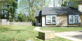 906 ROBERTS Lane Gallery 1