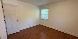 Spacious 4-Bedroom Home Plus Large Bonus Space – West Slope Vista Hills Gallery 19