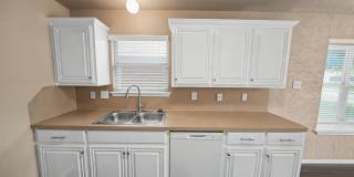 Spacious Single-Story Home with Solar Panels - Realtor Commission: $500 Spacious Single-Story Home with Solar Panels - Realtor Commission: $500 Gallery 15
