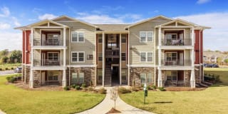 Yugo Charlotte College Downs - Student Housing Gallery 1