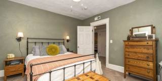634 Michigan Avenue Gallery 30
