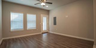 2 bedroom 2.5 bath home located in Fayetteville, AR Gallery 8