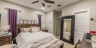 619 Burleson St Gallery 16