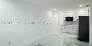 10330 SW 35th Ter Gallery 2