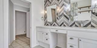 3-BEDROOM IN ALAMO HEIGHTS W/ POOL Gallery 14