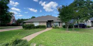 4903 Bay Oaks Court Gallery 1
