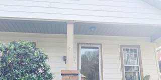 Room in 3 Bedroom Home at Brooks St Gallery 3