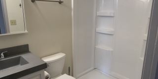 204 E Washington Street unit: 204 Gallery 8