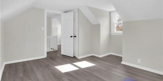 7 E Lewis Road Gallery 24