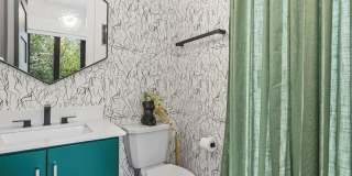 815 E 36th Street Gallery 19