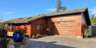 Spacious 3 Bed 3 Bath Mukilteo Home w/ Boat House & Gorgeous Waterfront Views! Spacious 3 Bed 3 Bath Mukilteo Home w/ Boat House & Gorgeous Waterfront Views! Gallery 1