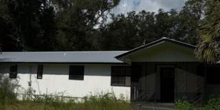 3/2 on 10 acres fenced. Gallery 1